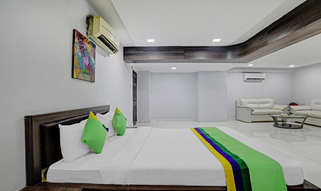 Hotel Dwarika Inn Indaur Kültér fotó