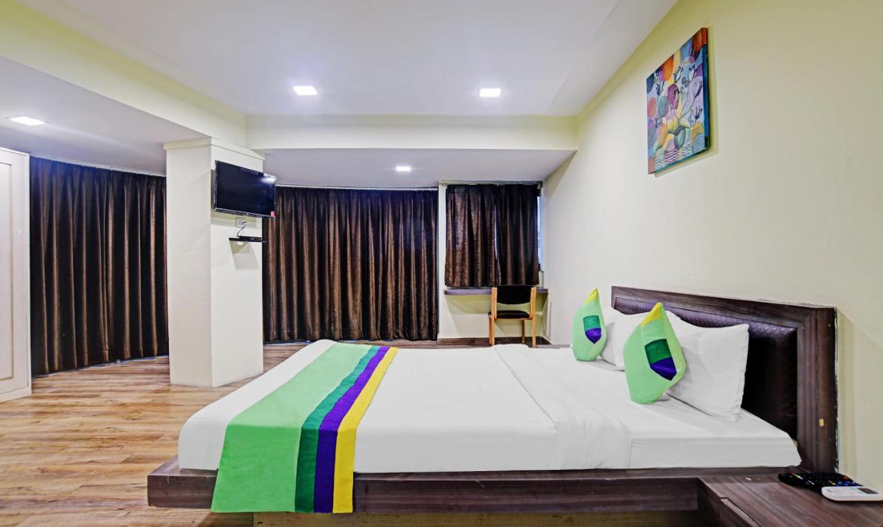 Hotel Dwarika Inn Indaur Kültér fotó