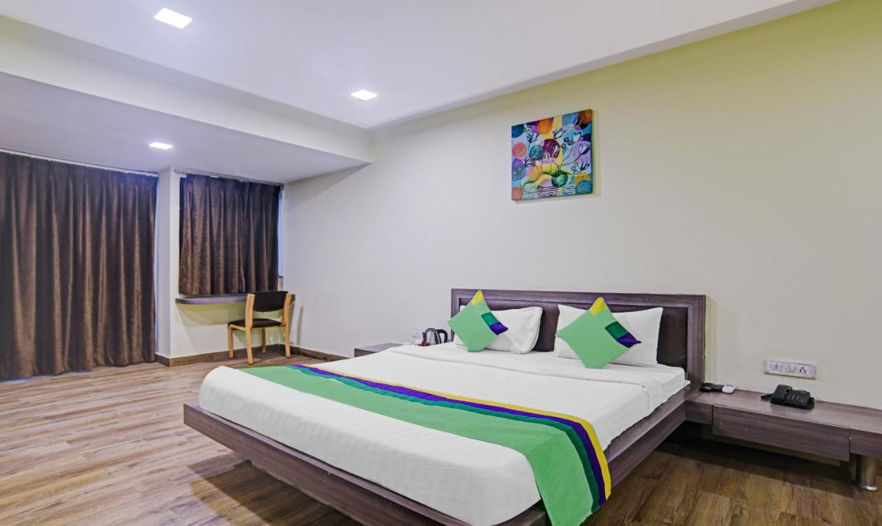 Hotel Dwarika Inn Indaur Kültér fotó