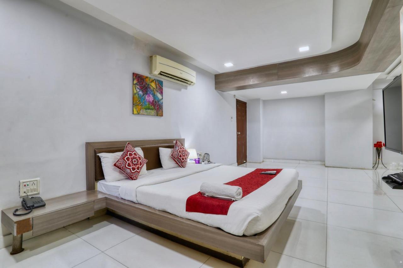 Hotel Dwarika Inn Indaur Kültér fotó
