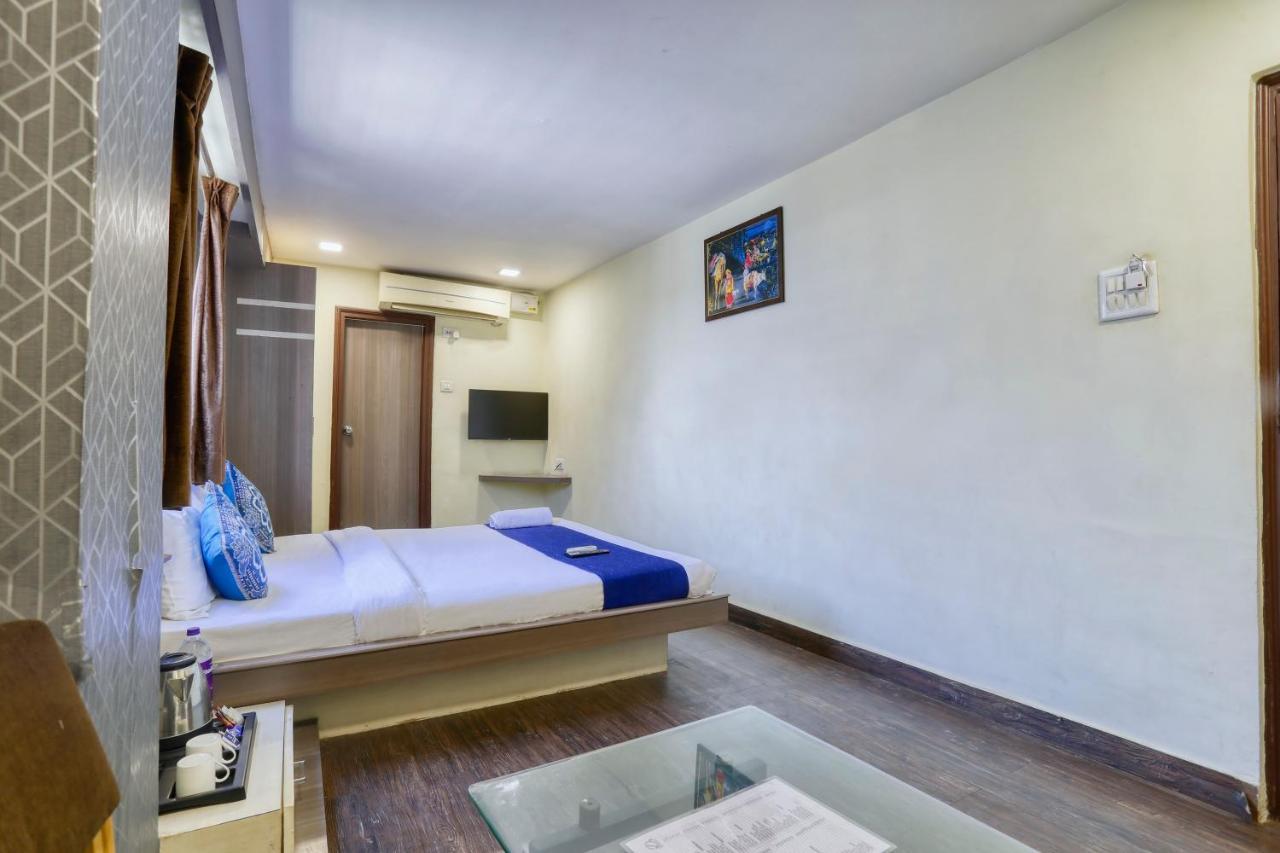 Hotel Dwarika Inn Indaur Kültér fotó