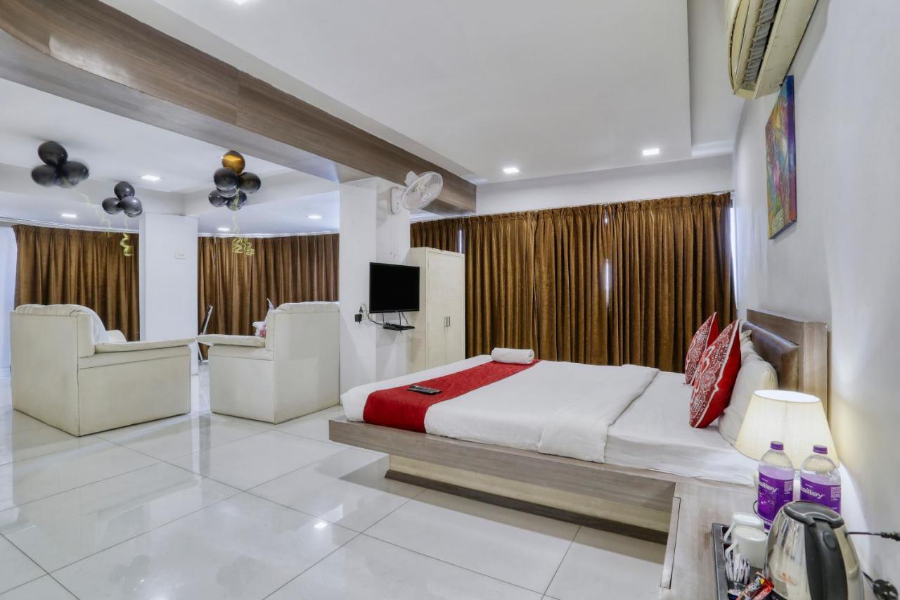 Hotel Dwarika Inn Indaur Kültér fotó