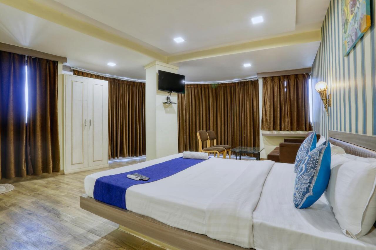 Hotel Dwarika Inn Indaur Kültér fotó